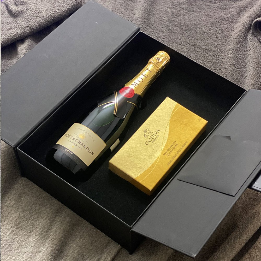 Moet & Chandon Imperial Brut with Gold Gift Box
