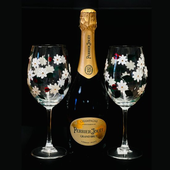 Perrier-Jouet Grand Brut Champagne And Glasses Gift Set