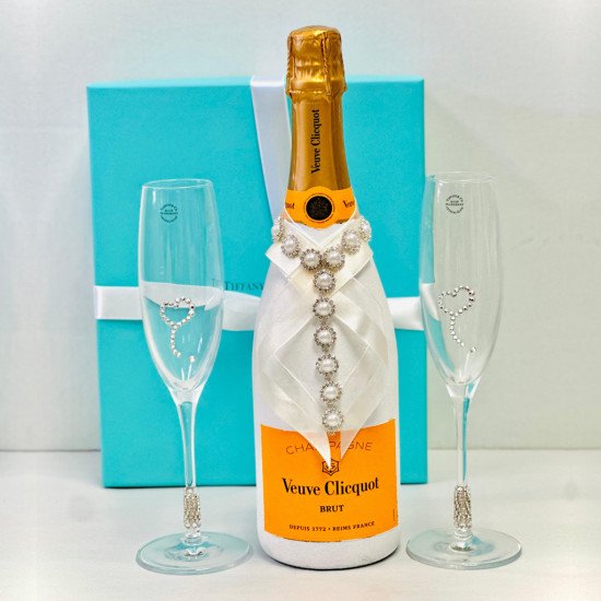 Tiffany Toasting Flutes & Veuve Clicquot Champagne Gift Set