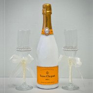 Veuve Clicquot & Crystal Pearl Design Champagne Flutes Set