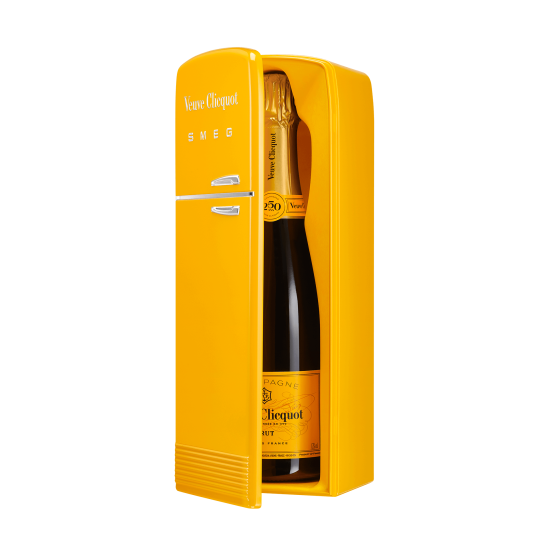 Veuve Clicquot special bottle packaging for promotion